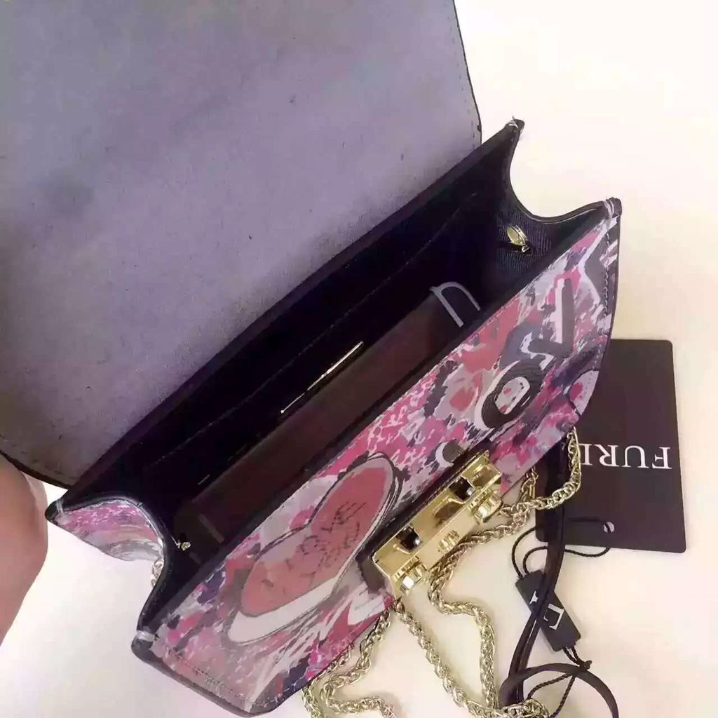 Furla Metropolis Tattoo Graffiti Shoulder Bag F8329 Furla Metropolis Tattoo Graffiti Shoulder Bag F8329