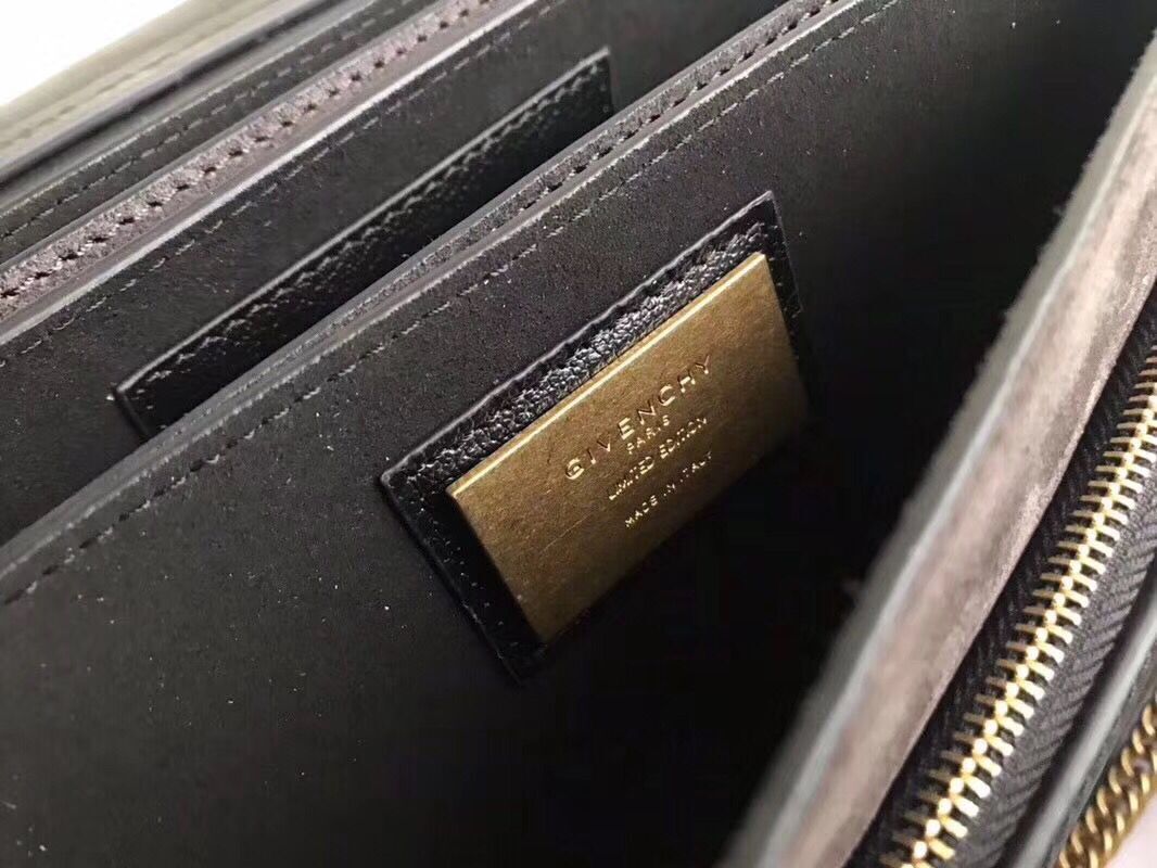 GIVENCHY GV3 medium leather shoulder bag 9741 black GIVENCHY GV3 medium leather shoulder bag 9741 black