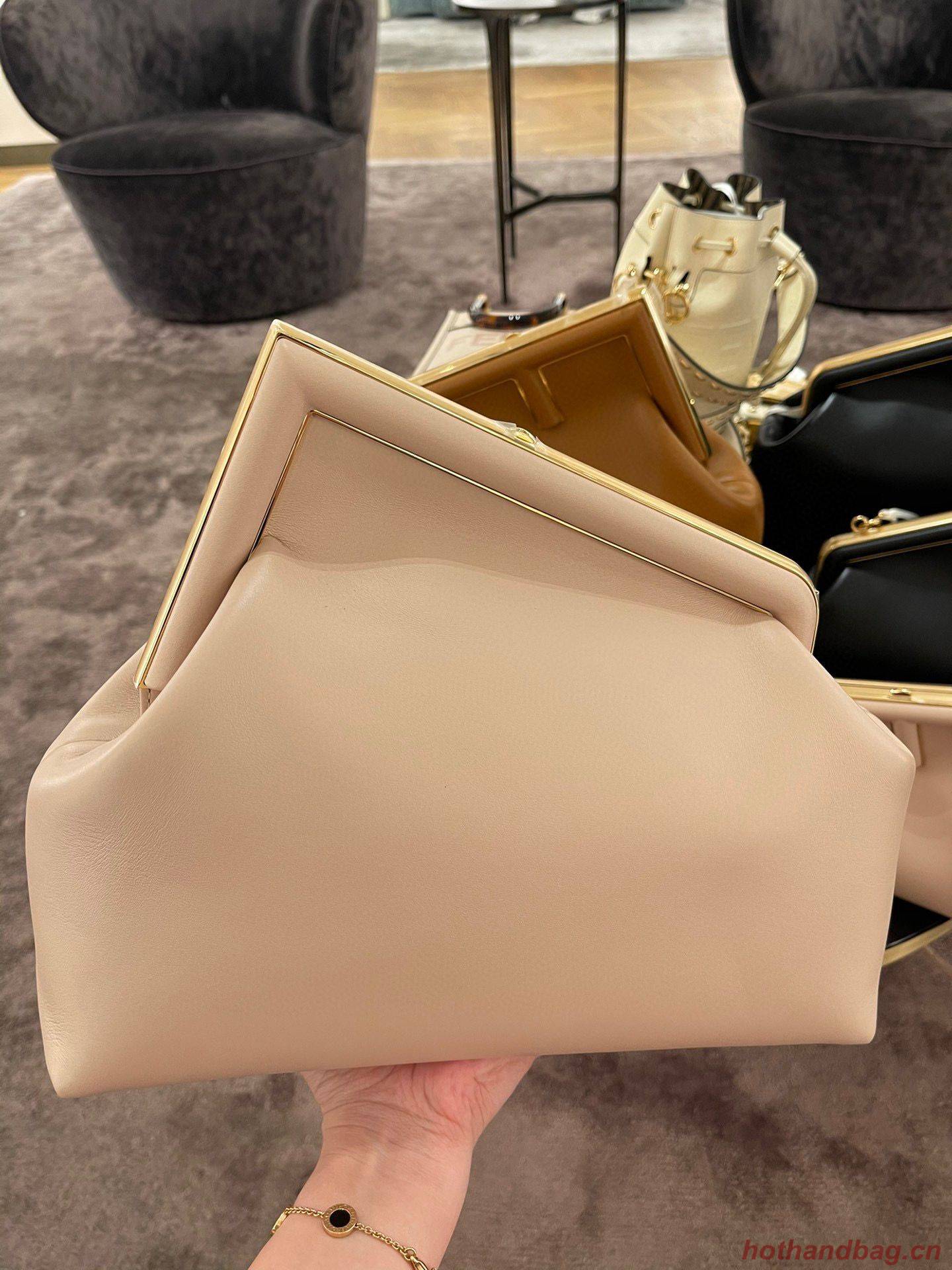 Fendi Original Leather Clutch Bag 56833 Cream Fendi Original Leather Clutch Bag 56833 Cream