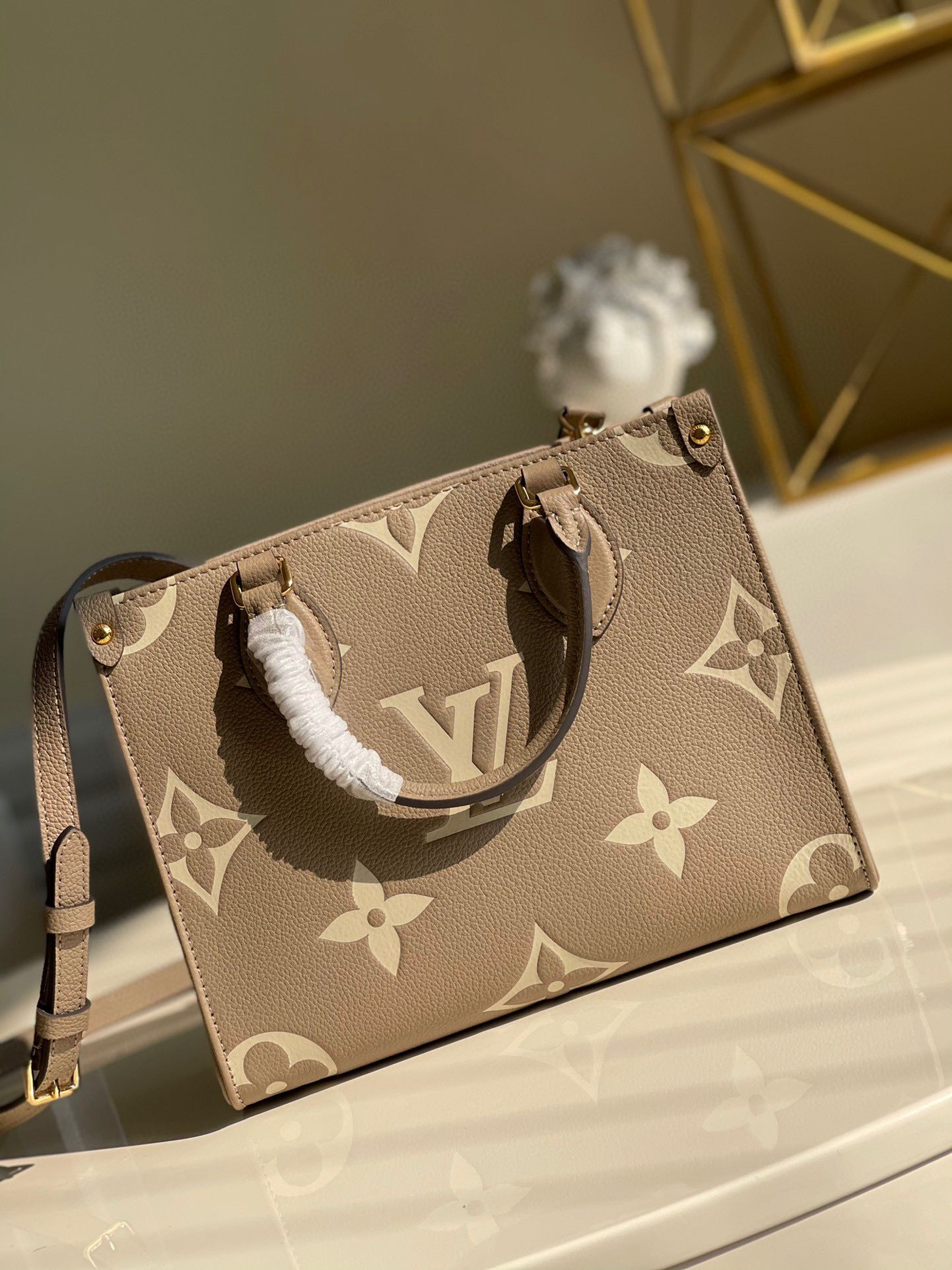Louis Vuitton ONTHEGO Original Leather PM M45779 Gray Louis Vuitton ONTHEGO Original Leather PM M45779 Gray