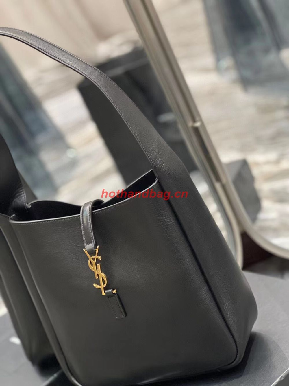 SAINT LAUREN LE 5 A 7 SOFT SMALL HOBO BAG IN SMOOTH LEATHER 713938 black SAINT LAUREN LE 5 A 7 SOFT SMALL HOBO BAG IN SMOOTH LEATHER 713938 black