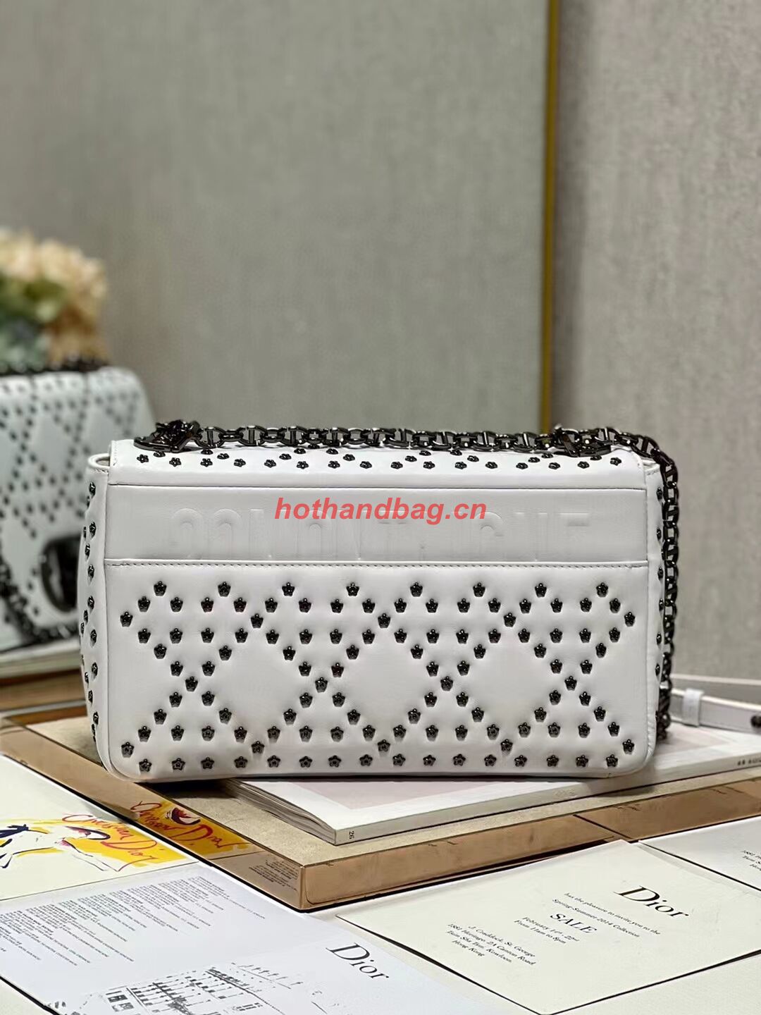 DIOR CARO MACROCANNAGE POUCH Macrocannage Calfskin with Star Motif C3136 white&black DIOR CARO MACROCANNAGE POUCH Macrocannage Calfskin with Star Motif C3136 white&black
