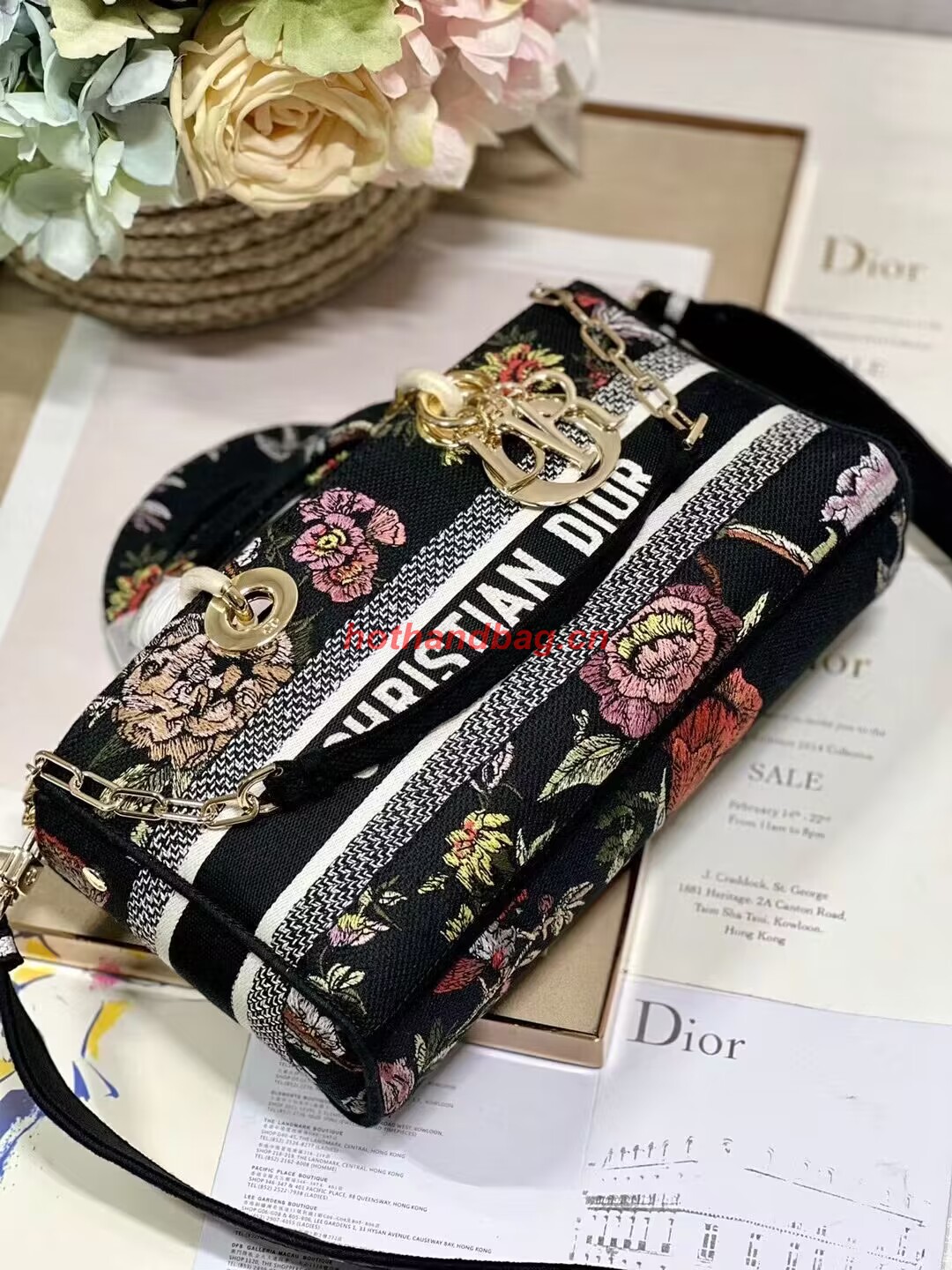 Dior MEDIUM LADY D-JOY BAG Multicolor Embroidery M0540ON Dior MEDIUM LADY D-JOY BAG Multicolor Embroidery M0540ON