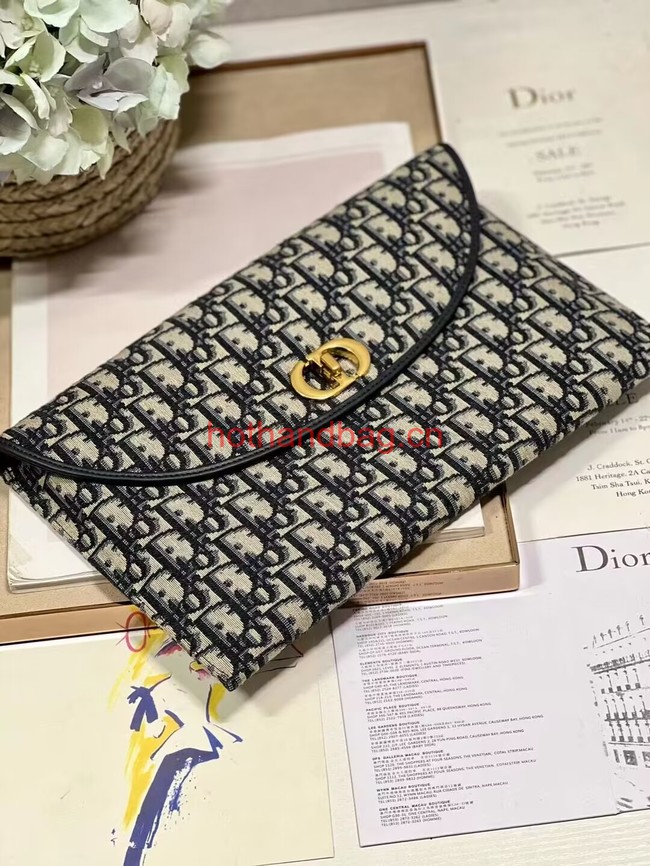 30 MONTAIGNE AVENUE POUCH WITH FLAP Blue Dior Oblique Jacquard S2191UTZQ 30 MONTAIGNE AVENUE POUCH WITH FLAP Blue Dior Oblique Jacquard S2191UTZQ