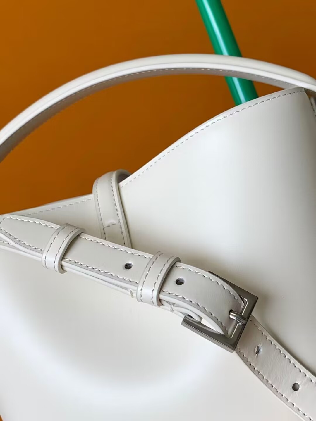 SAINT LAURENT LE 37 SMALL IN SHINY LEATHER 7490362 WHITE SAINT LAURENT LE 37 SMALL IN SHINY LEATHER 7490362 WHITE