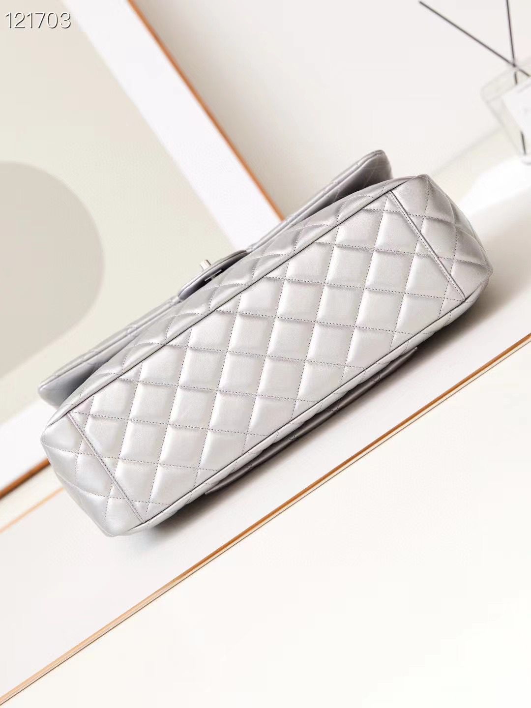 Chanel LARGE 2.55 HANDBAG AS4661 Silver Chanel LARGE 2.55 HANDBAG AS4661 Silver