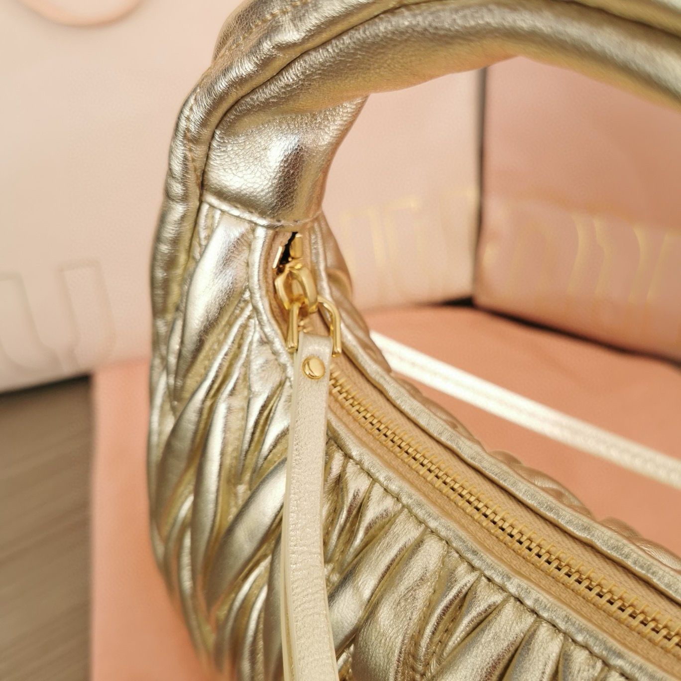 Miu Miu Wander Matelasse Original Sheepskin Bag 5BC125 Gold Miu Miu Wander Matelasse Original Sheepskin Bag 5BC125 Gold