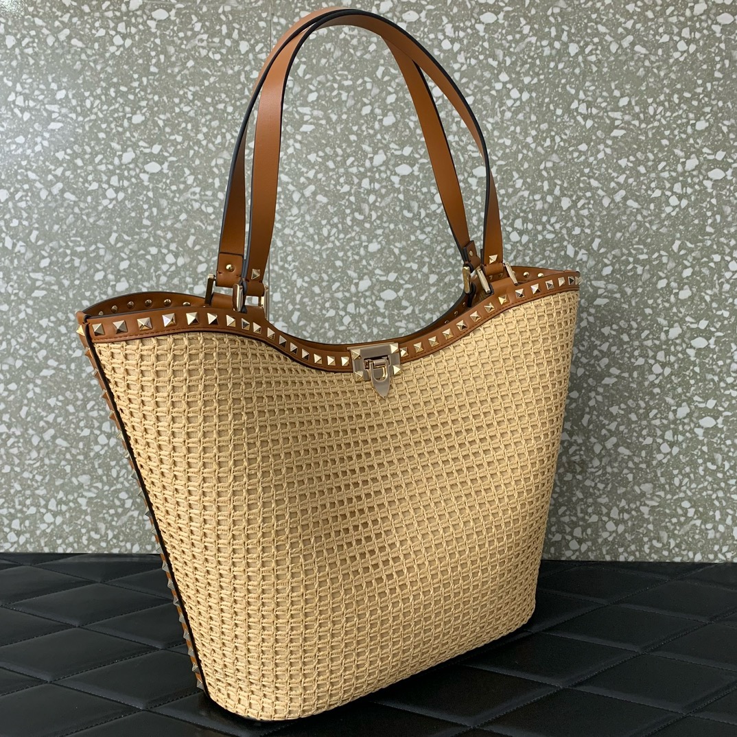 VALENTINO VLOGO SIGNATURE RAFFIA Shoulder Bag 0660 brown VALENTINO VLOGO SIGNATURE RAFFIA Shoulder Bag 0660 brown