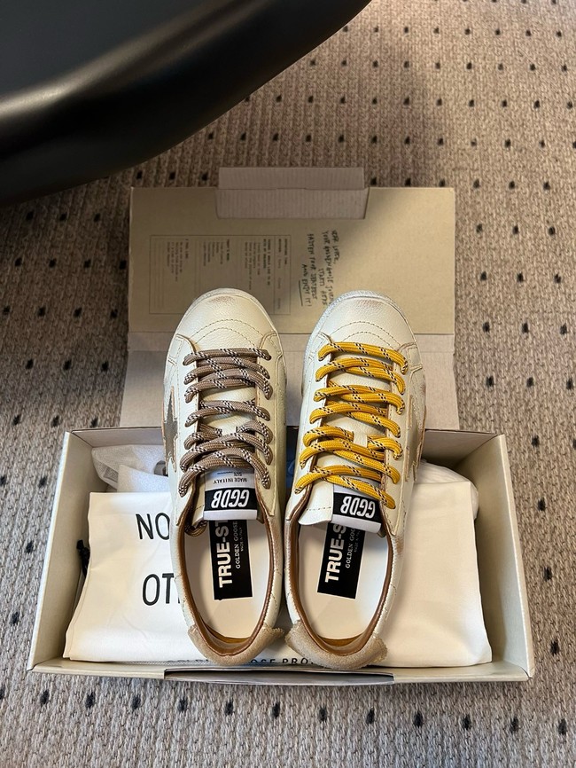 GOLDEN GOOSE DELUXE BRAND flats 66925-6