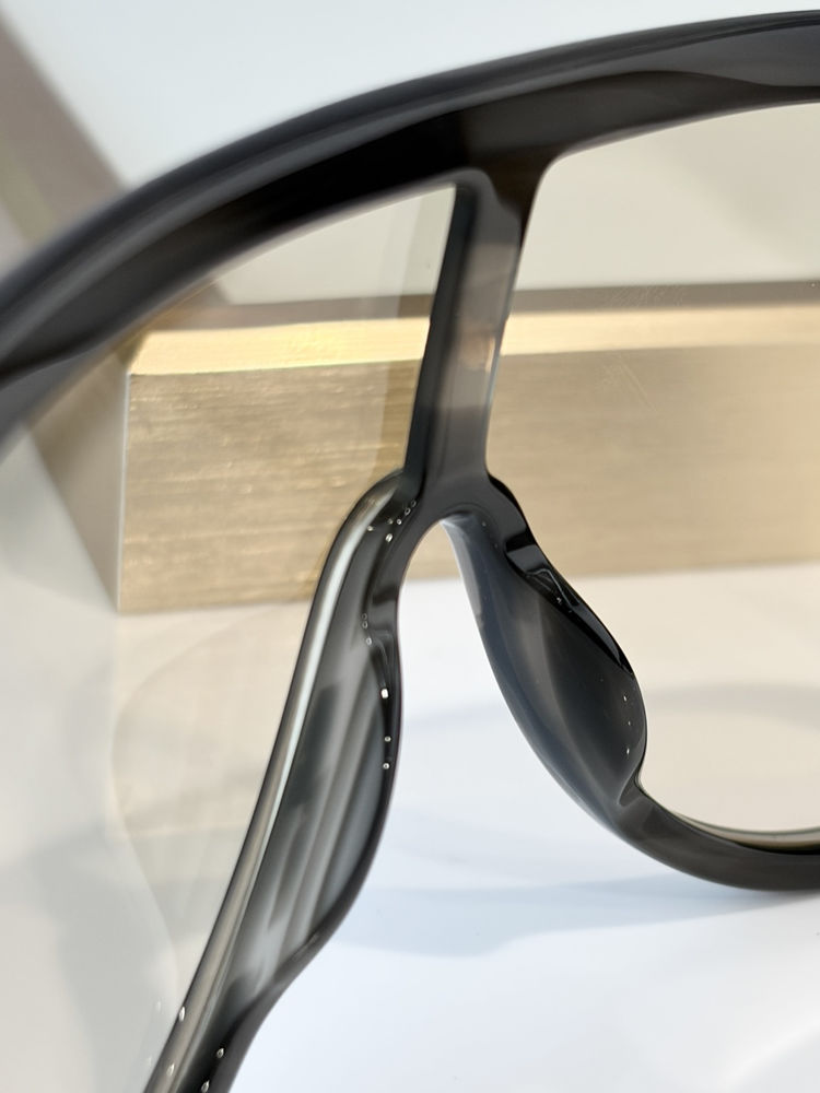 Gucci Sunglasses GUS00021-1 Gucci Sunglasses GUS00021-1