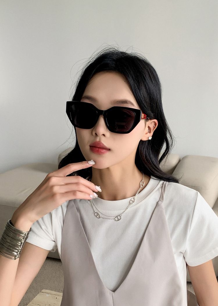 Chanel Sunglasses CHS00031-1 Chanel Sunglasses CHS00031-1