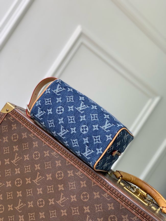Louis Vuitton Locker Dopp Kit M28363 Blue Louis Vuitton Locker Dopp Kit M28363 Blue