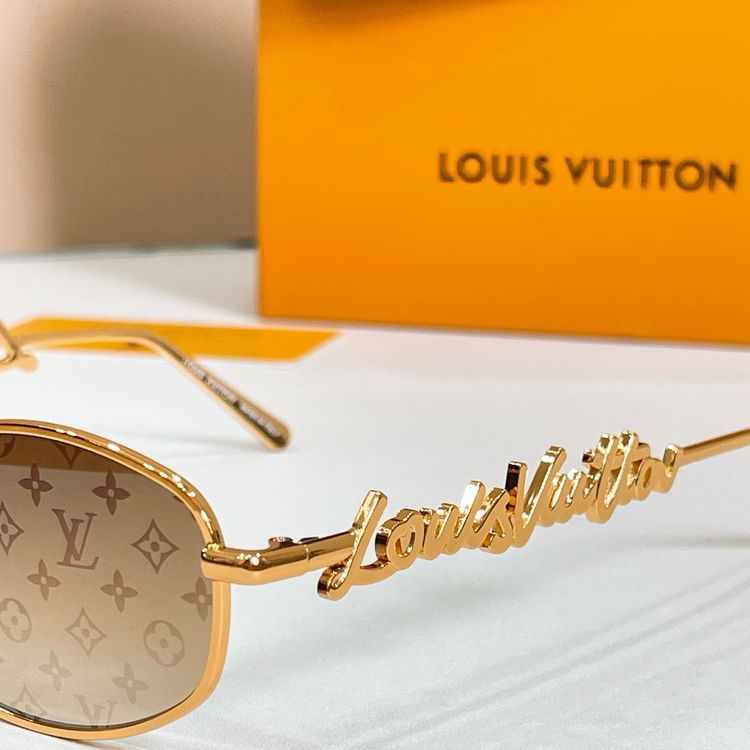 Louis Vuitton Sunglasses LVS00010-1 Louis Vuitton Sunglasses LVS00010-1