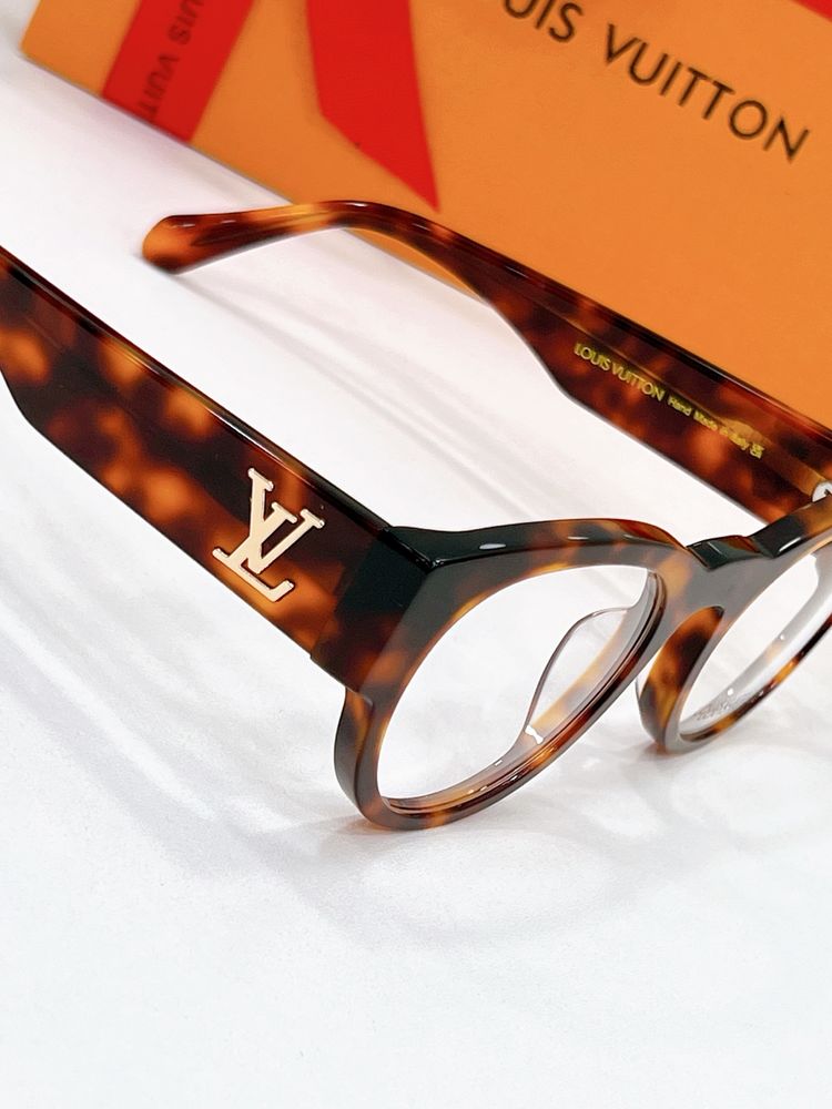 Louis Vuitton Sunglasses LVS00017-3