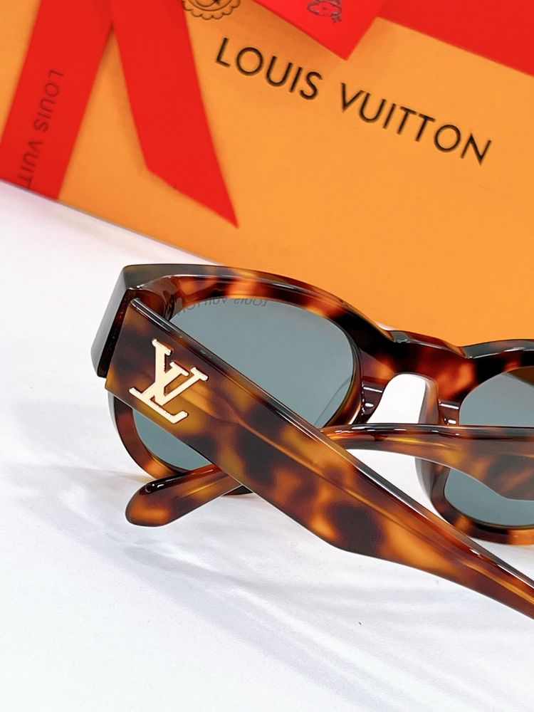 Louis Vuitton Sunglasses LVS00018-4 Louis Vuitton Sunglasses LVS00018-4