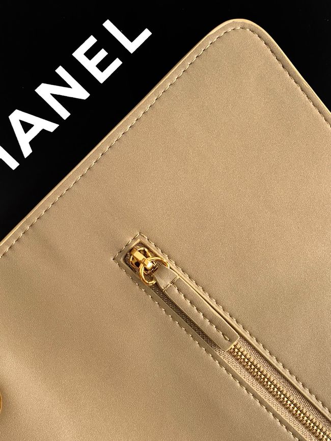 CHANEL Maxi Flapbag AS5640 Dark Beige CHANEL Maxi Flapbag AS5640 Dark Beige