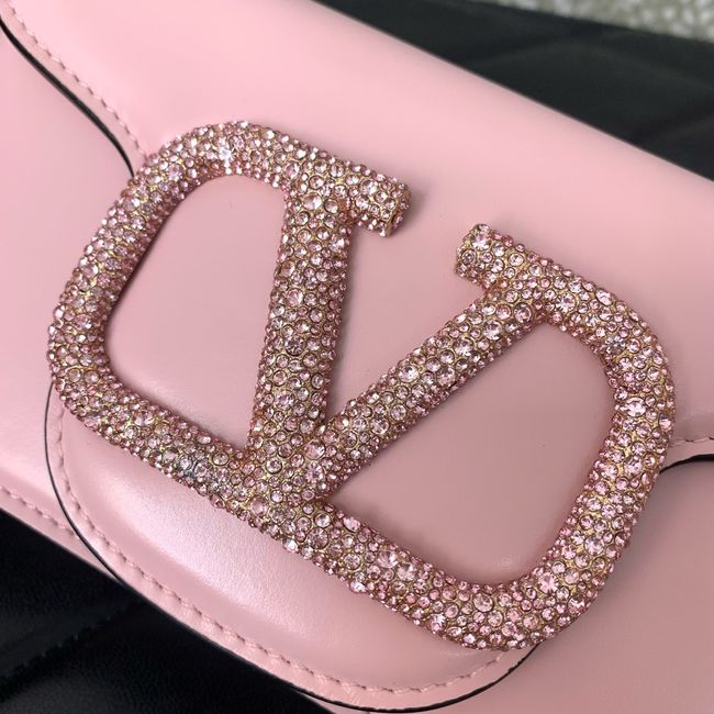 VALENTINO MINI LOCO imitation crystal shoulder bag WB0K53K Cherry blossom pink VALENTINO MINI LOCO imitation crystal shoulder bag WB0K53K Cherry blossom pink