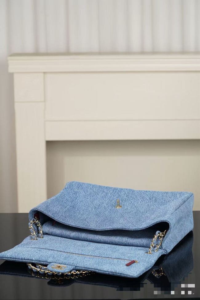 Chanel Maxi Flapbag Denim AS5640 Blue Chanel Maxi Flapbag Denim AS5640 Blue