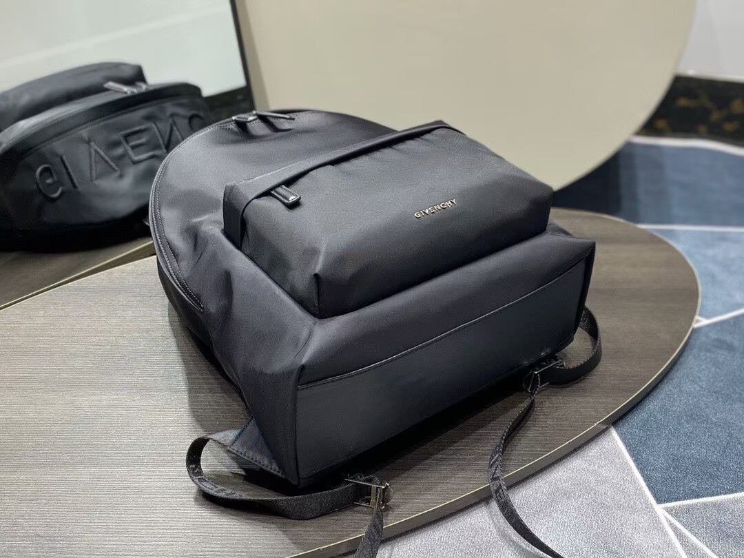 Givenchy Backpack G53012 Black Givenchy Backpack G53012 Black
