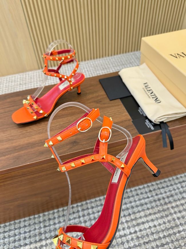 Valentino ROCKSTUD lambskin 65075-7