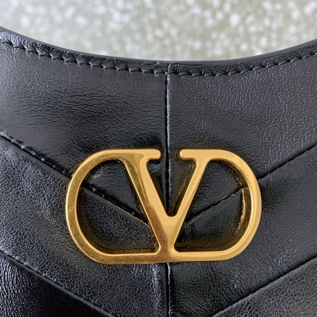 VALENTINO VLOGO calfskin Shoulder Bag 0073 black VALENTINO VLOGO calfskin Shoulder Bag 0073 black