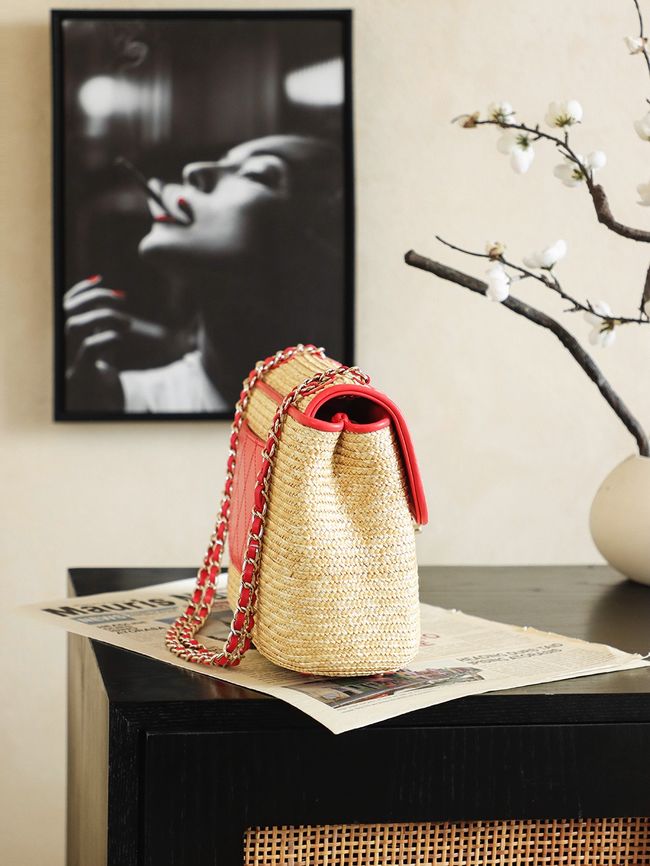 CHANEL medium Flapbag Braided Straw 66992 red CHANEL medium Flapbag Braided Straw 66992 red