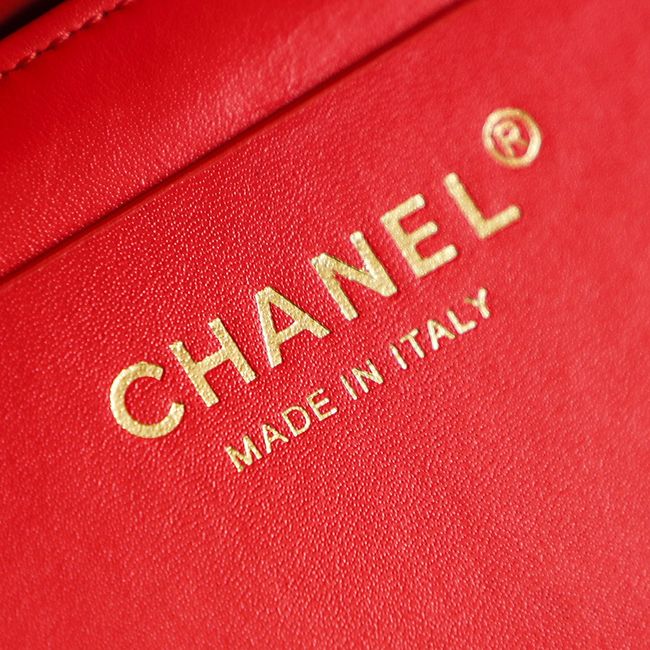 CHANEL medium Flapbag Braided Straw 66992 red CHANEL medium Flapbag Braided Straw 66992 red