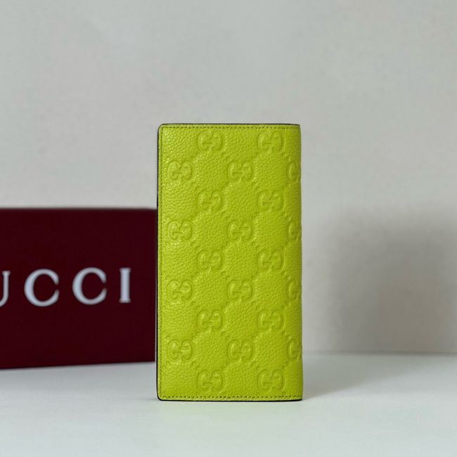 Gucci GG Emblem wallet 818955-4