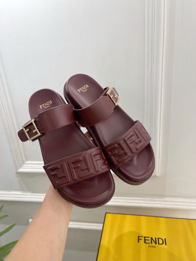 Fendi Womens slide sandal 65094-4