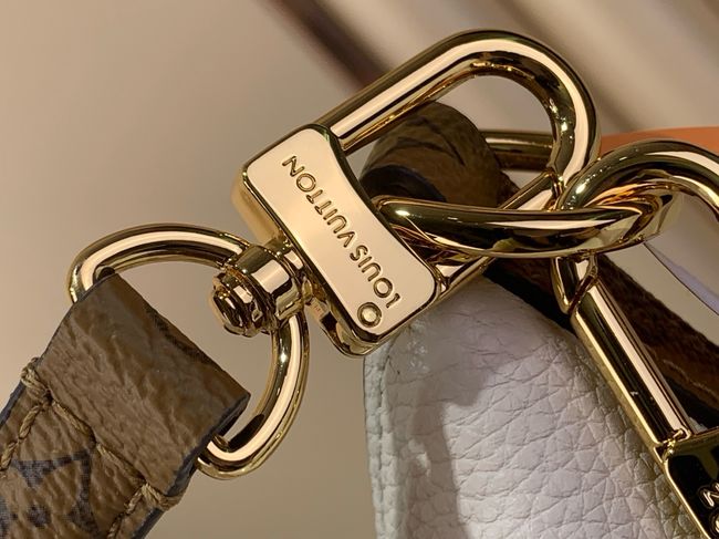 Louis Vuitton Multipass M29195 Vanilla Louis Vuitton Multipass M29195 Vanilla