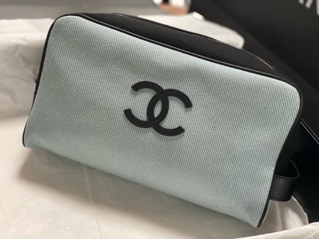 Chanel Large Zipped Pouch AP5267 Blue & Black Chanel Large Zipped Pouch AP5267 Blue & Black