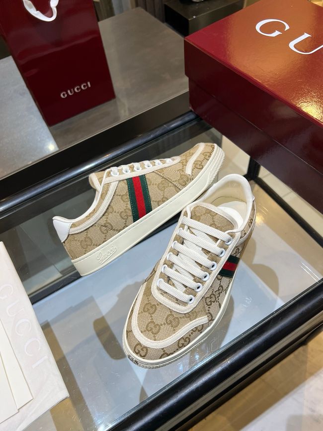 Gucci sneaker with Web 757943-2
