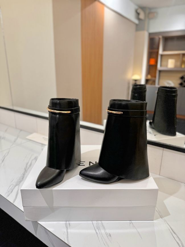 Givenchy Mid-Calf Boots Shiny Calfskin high heels 8.5CM 65260-2