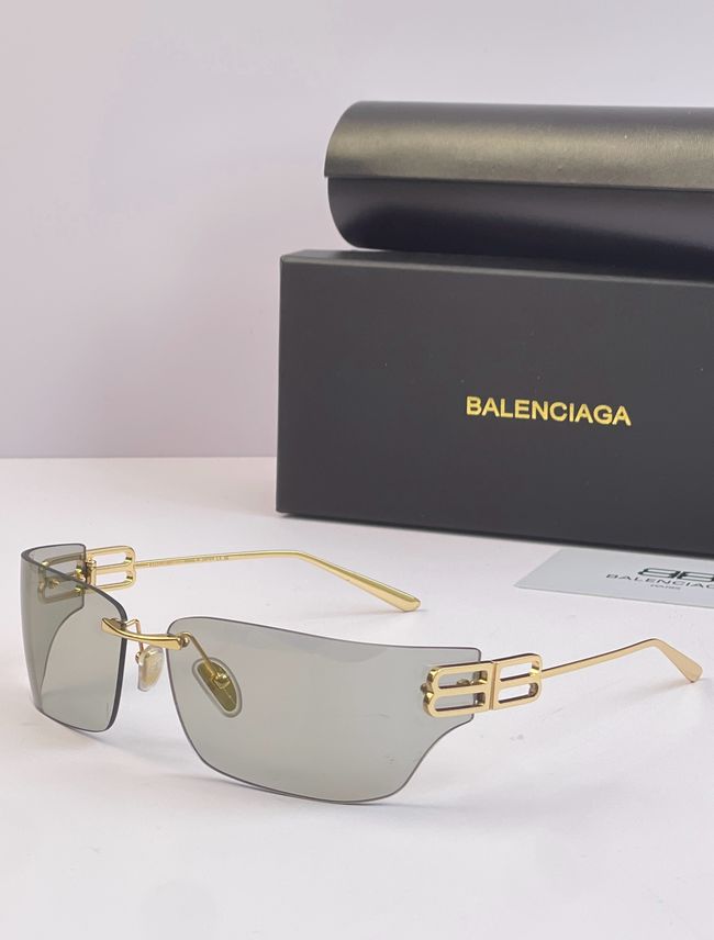 Balenciaga Sunglasses 821456-3