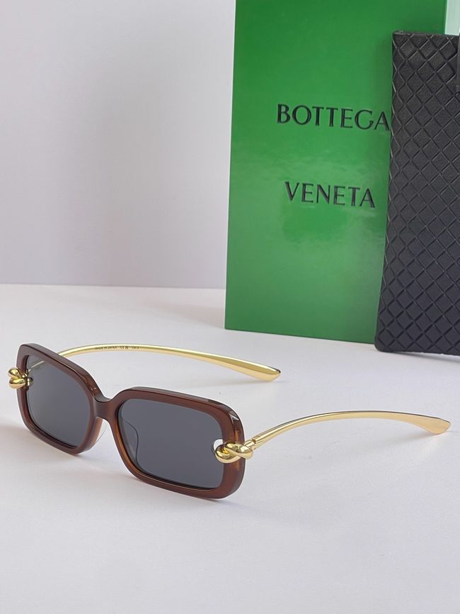 Bottega Veneta Sunglasses 821448-3