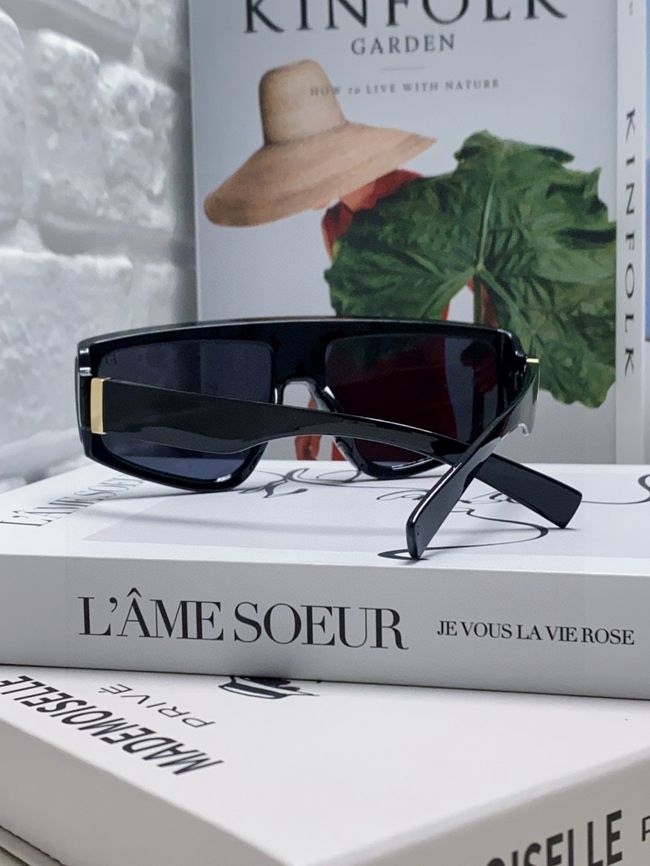 Dolce & Gabbana Sunglasses 821453-1 Dolce & Gabbana Sunglasses 821453-1