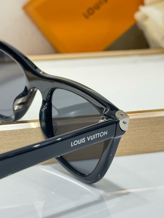 Louis Vuitton Sunglasses 821477-5 Louis Vuitton Sunglasses 821477-5