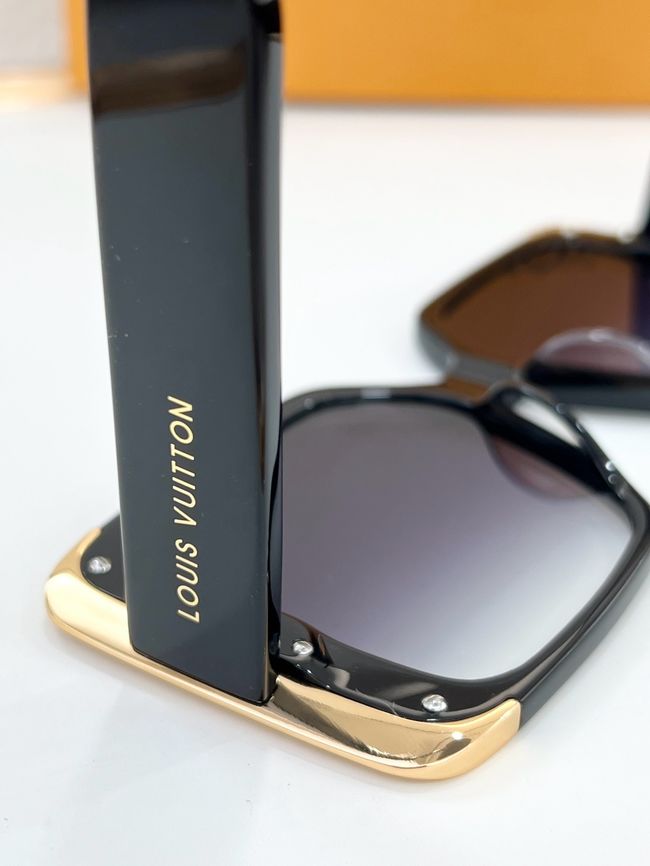 Louis Vuitton Sunglasses 821480-6 Louis Vuitton Sunglasses 821480-6