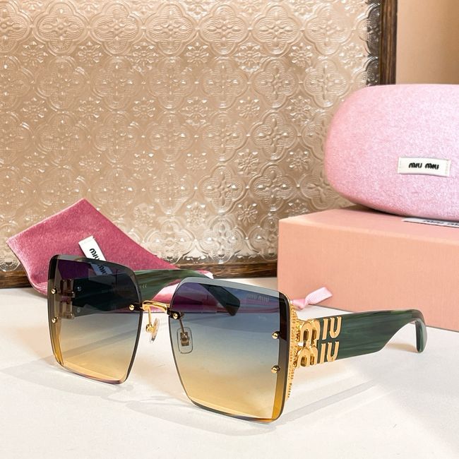 MiuMiu Sunglasses 821485-3