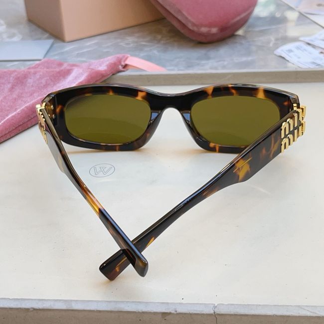 MiuMiu Sunglasses 821486-2 MiuMiu Sunglasses 821486-2