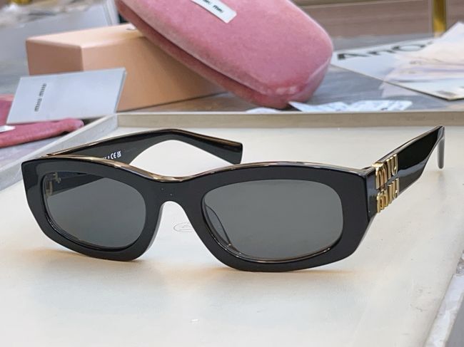 MiuMiu Sunglasses 821486-3