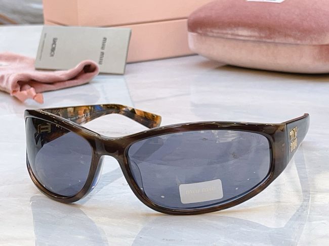 MiuMiu Sunglasses 821487-3