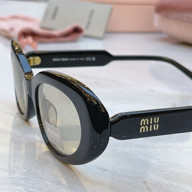 MiuMiu Sunglasses 821488-8 MiuMiu Sunglasses 821488-8