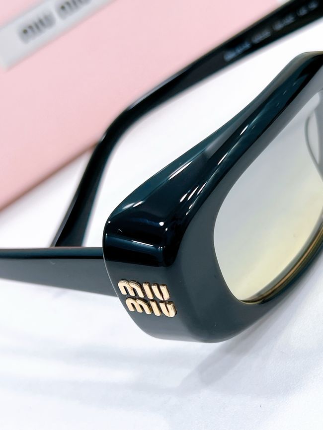 MiuMiu Sunglasses 821491-1 MiuMiu Sunglasses 821491-1