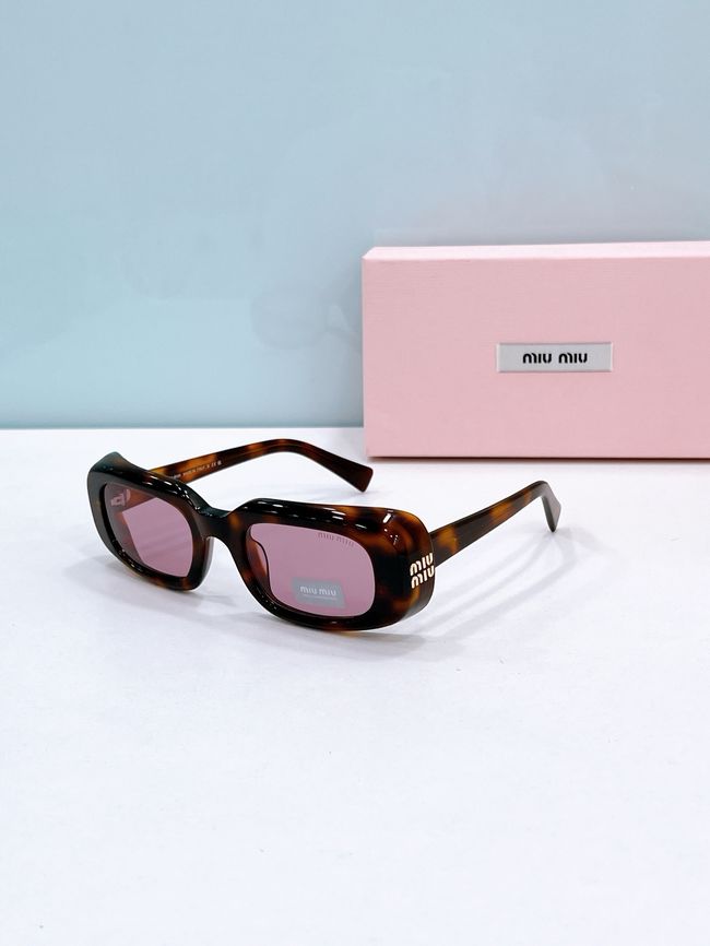 MiuMiu Sunglasses 821491-5