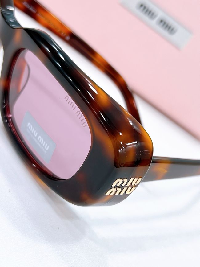 MiuMiu Sunglasses 821491-5 MiuMiu Sunglasses 821491-5