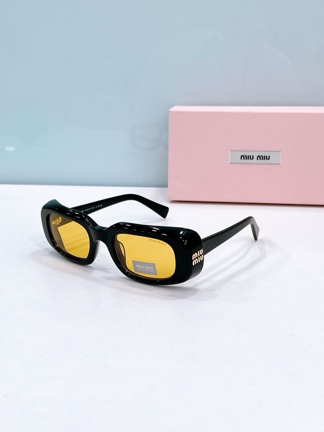 MiuMiu Sunglasses 821491-6