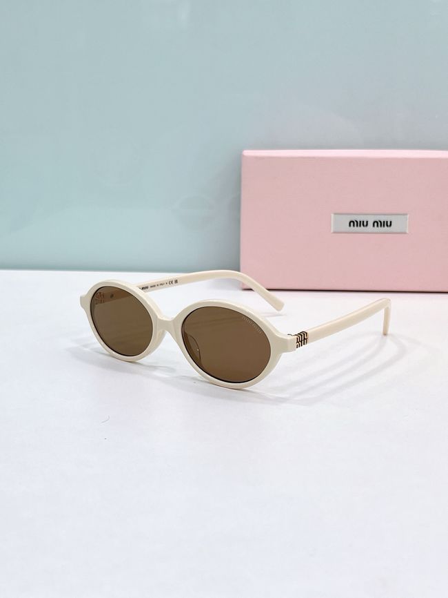 MiuMiu Sunglasses 821491-6