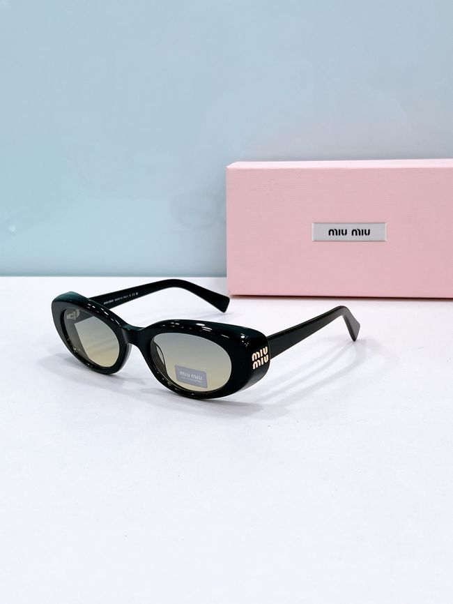 MiuMiu Sunglasses 821492-5