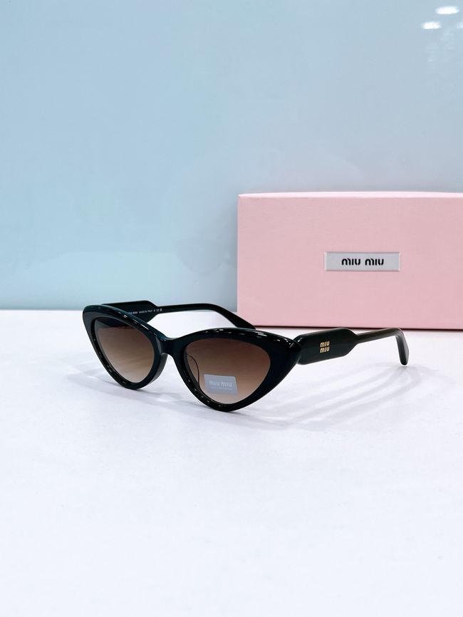 MiuMiu Sunglasses 821493-3